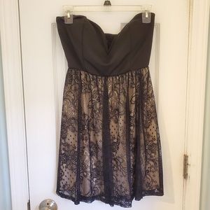 Windsor strapless formal dress